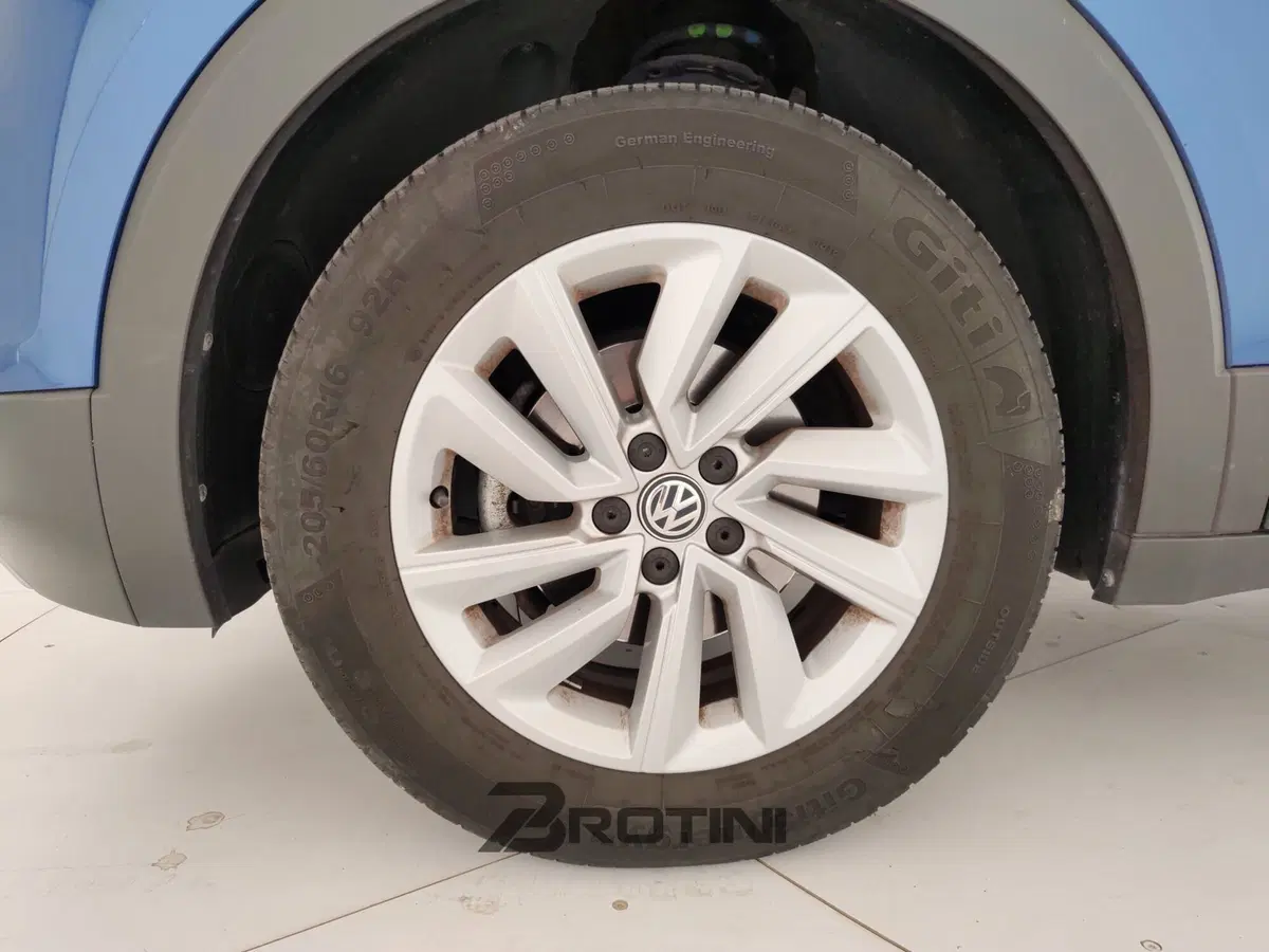 Volkswagen T-Cross usata a Massa-Carrara (6)