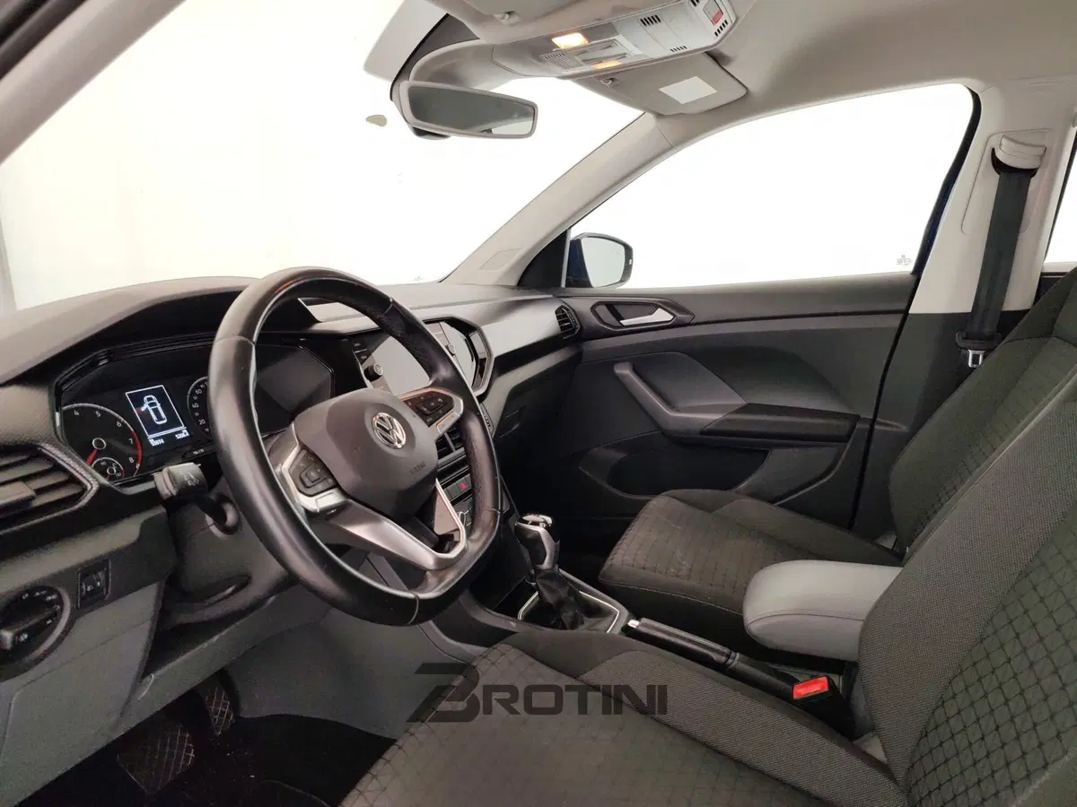 Volkswagen T-Cross usata a Massa-Carrara (7)