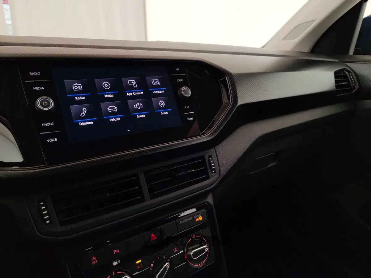 Volkswagen T-Cross usata a Massa-Carrara (9)