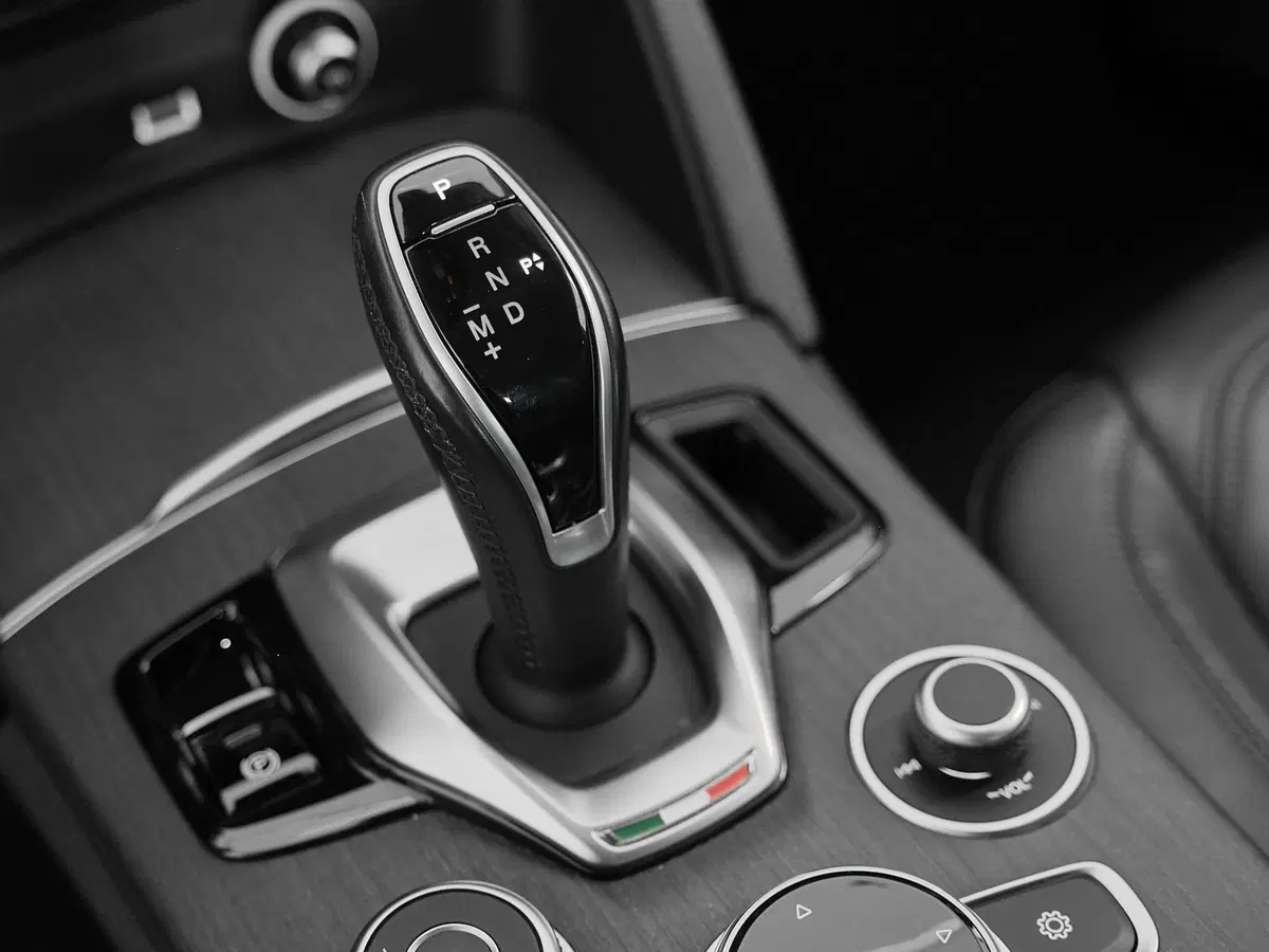 Alfa Romeo Stelvio usata a Prato (19)