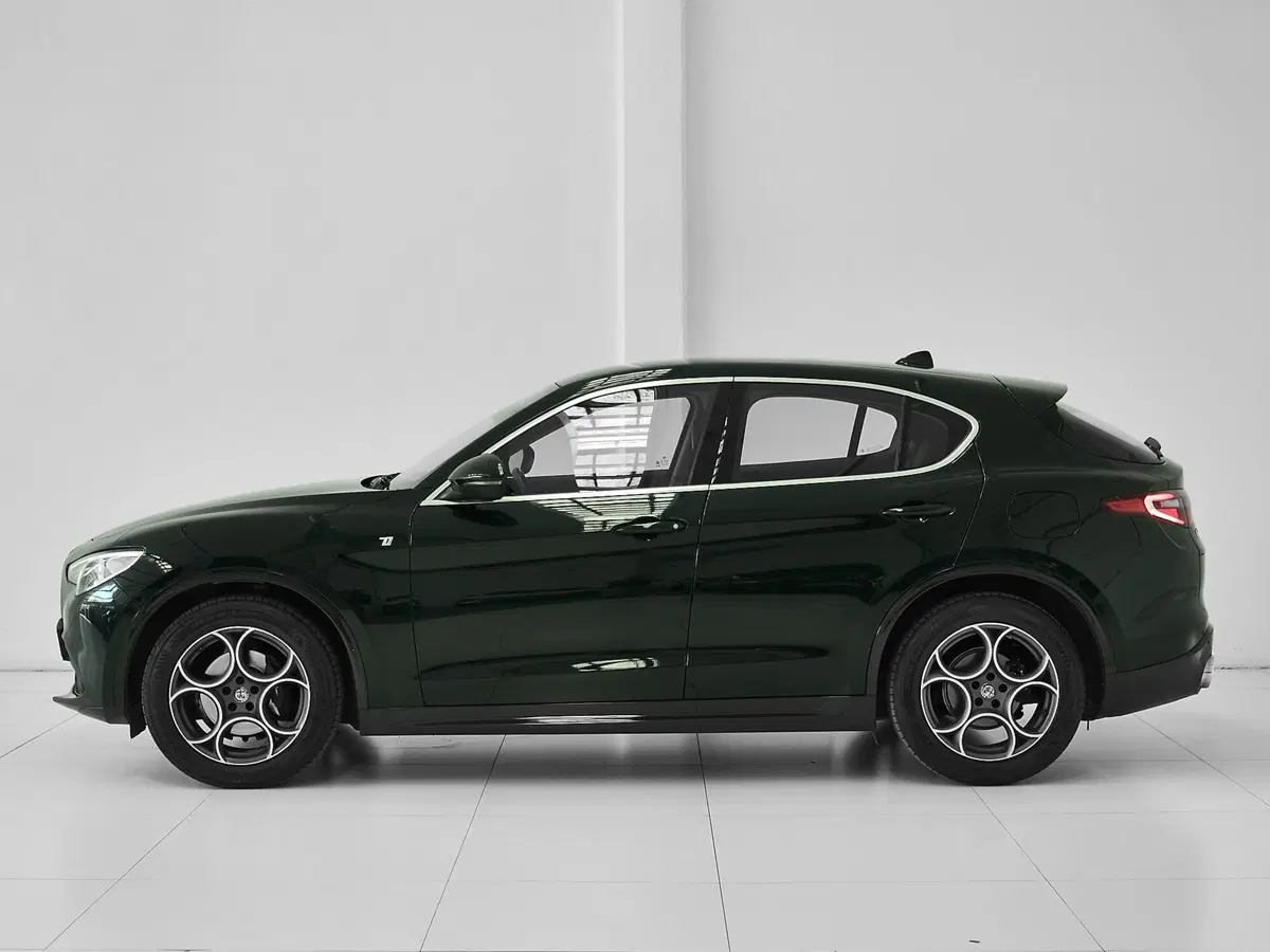 Alfa Romeo Stelvio usata a Prato (3)