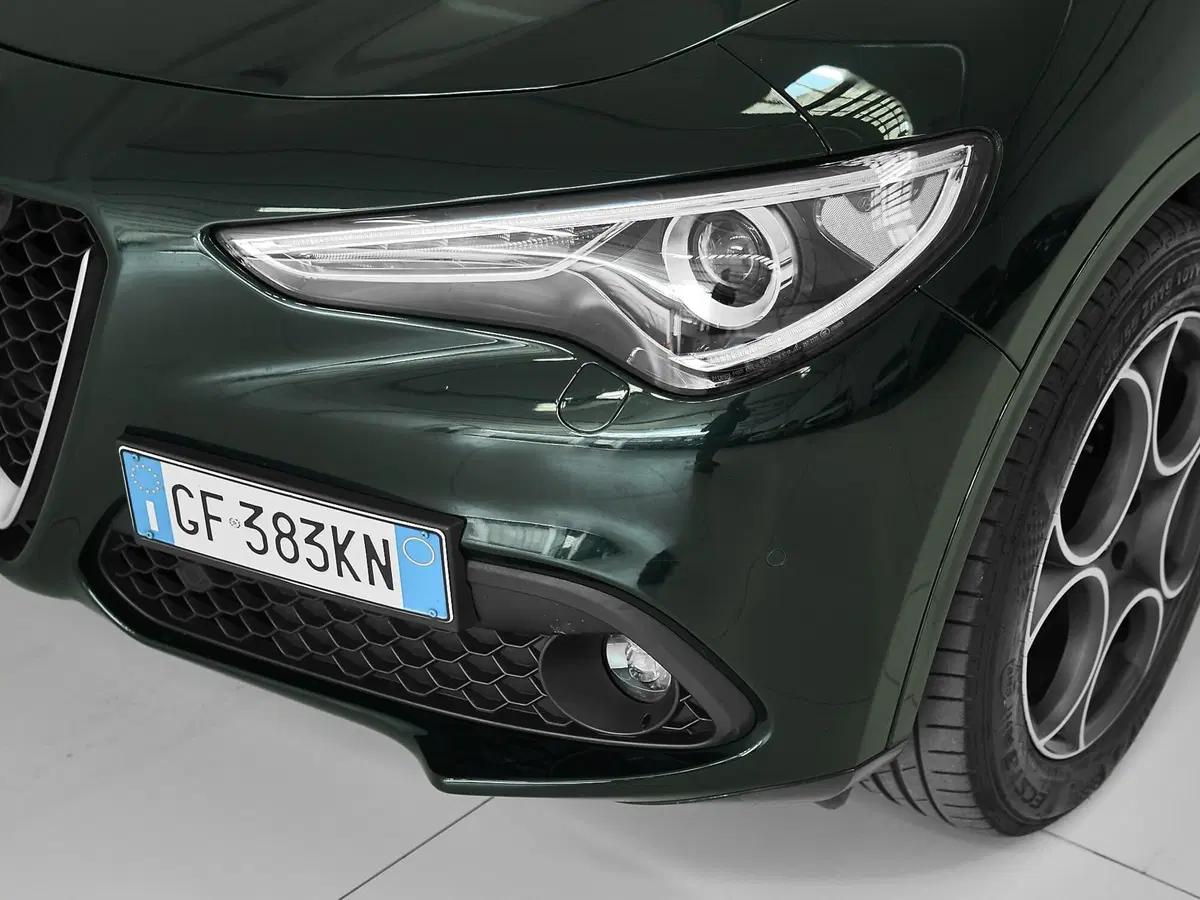 Alfa Romeo Stelvio usata a Prato (4)