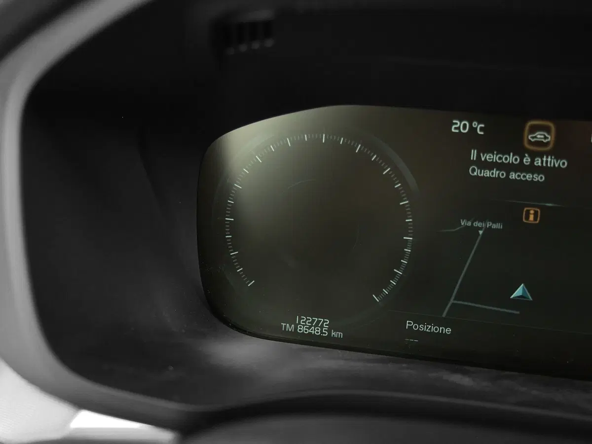 Volvo XC60 usata a Prato (11)