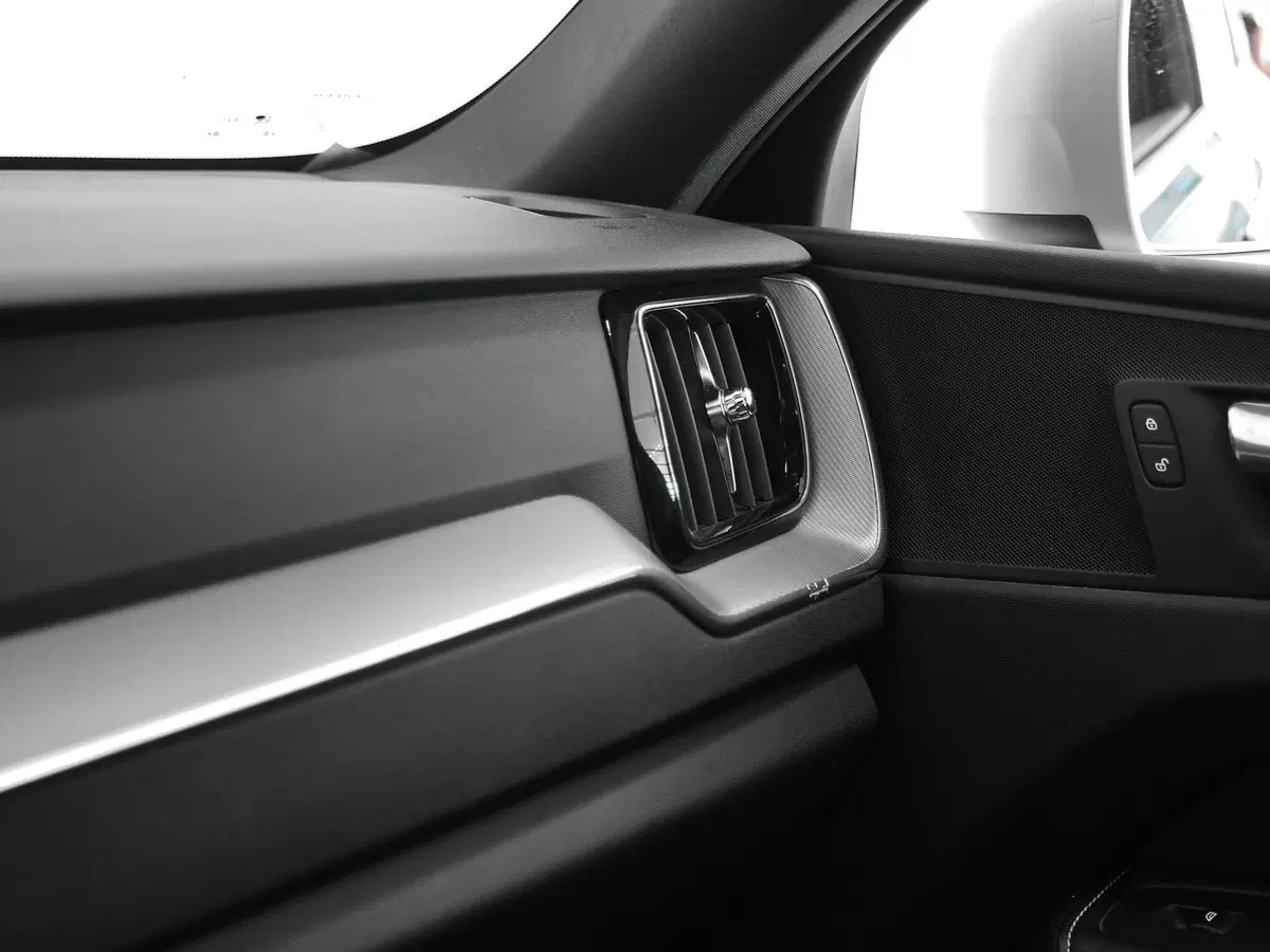Volvo XC60 usata a Prato (16)