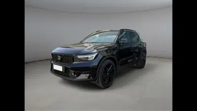 Volvo XC40 2.0 b3 Plus Black Edition auto del 2025 usata a Palermo