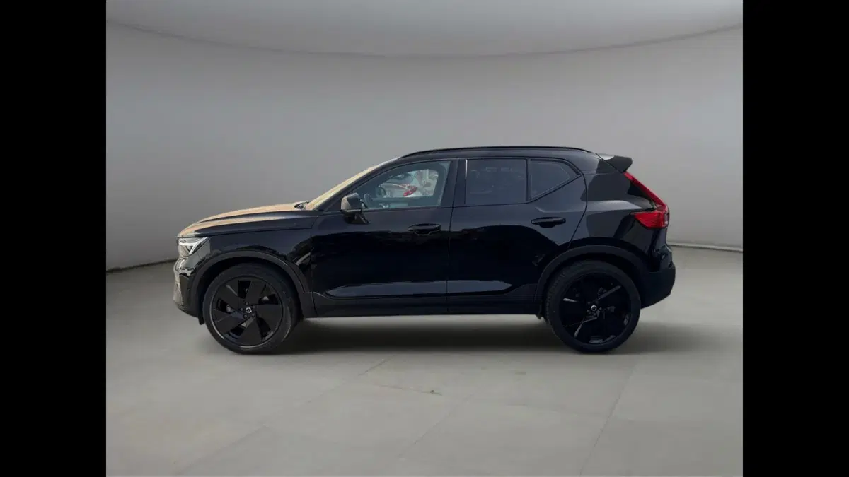 Volvo XC40 usata a Palermo (2)
