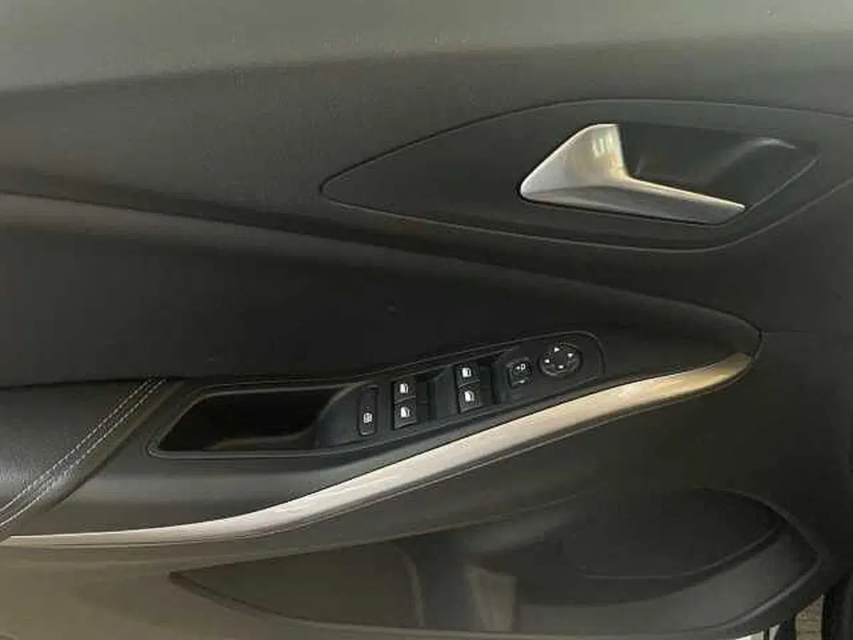 Opel Grandland usata a Salerno (13)