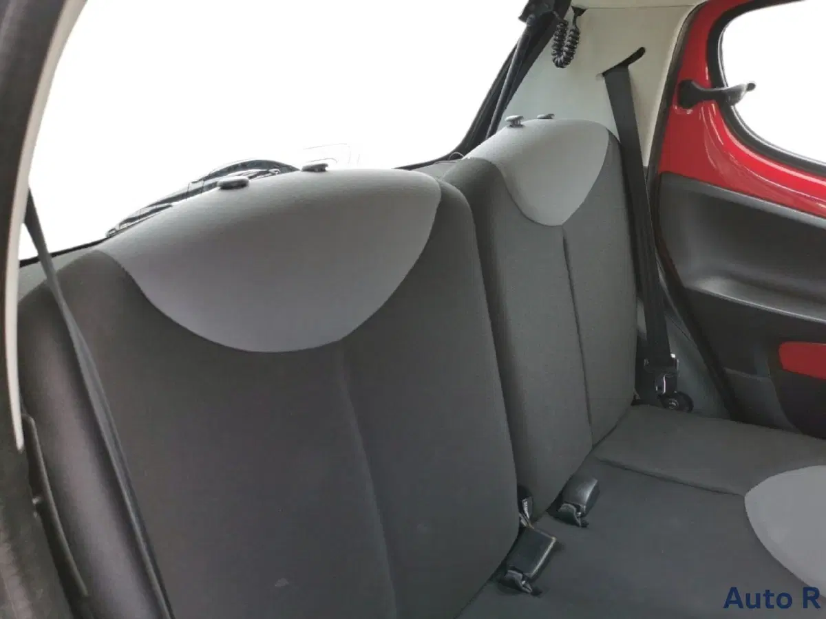 Peugeot 107 usata a Potenza (8)