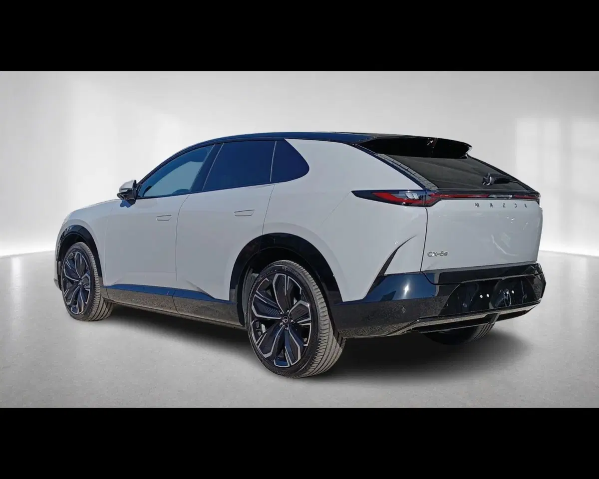Mazda CX-6e nuova a Ravenna (2)