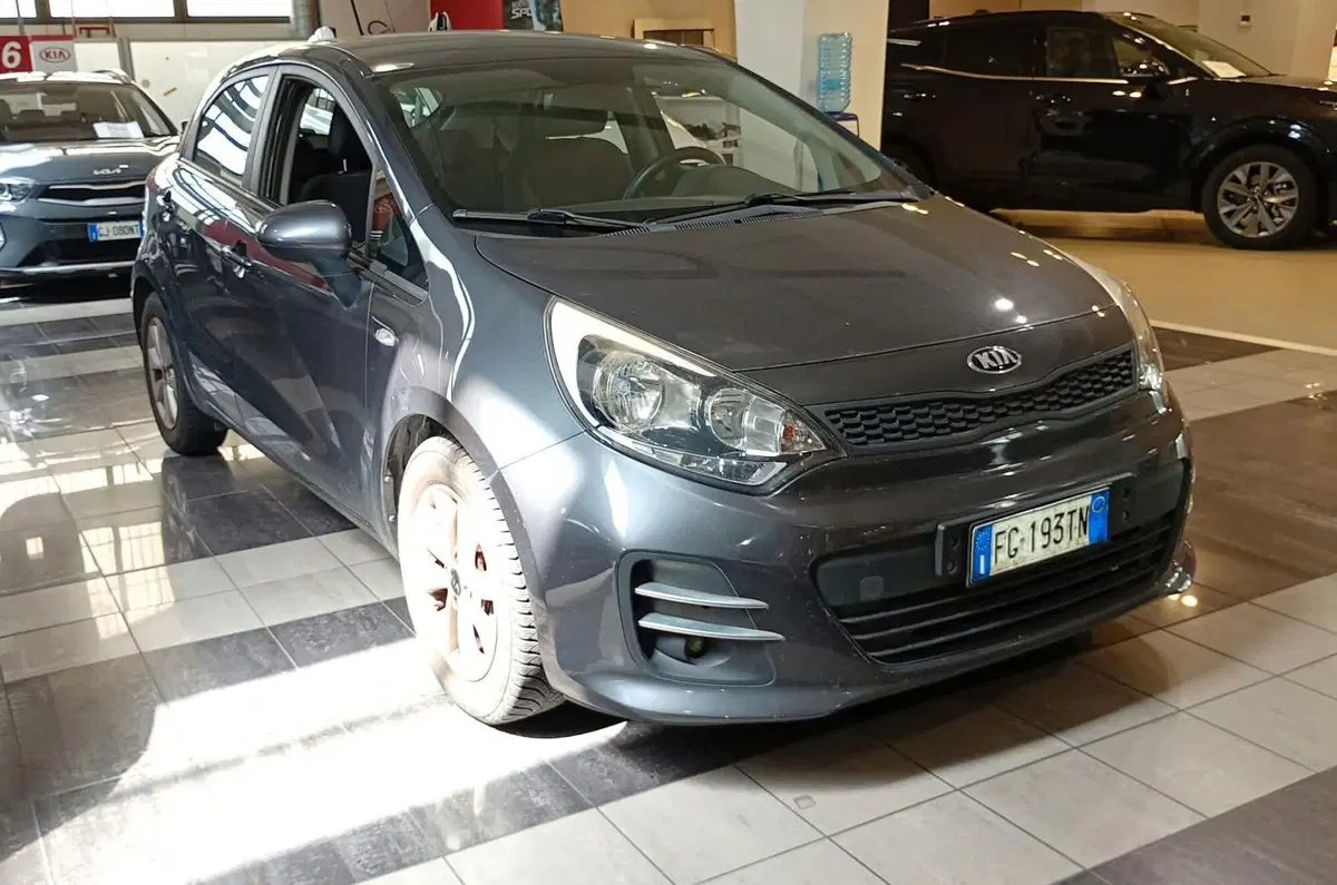 Kia Rio usata a Firenze (2)