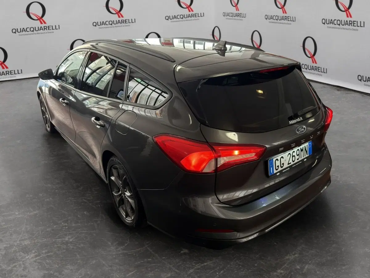 Ford Focus Station Wagon usata a Milano (7)
