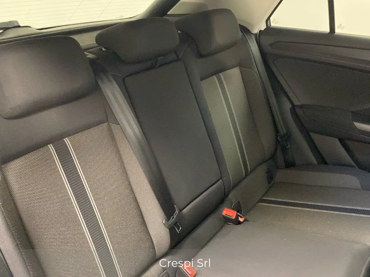 Volkswagen T-Roc usata a Varese (12)