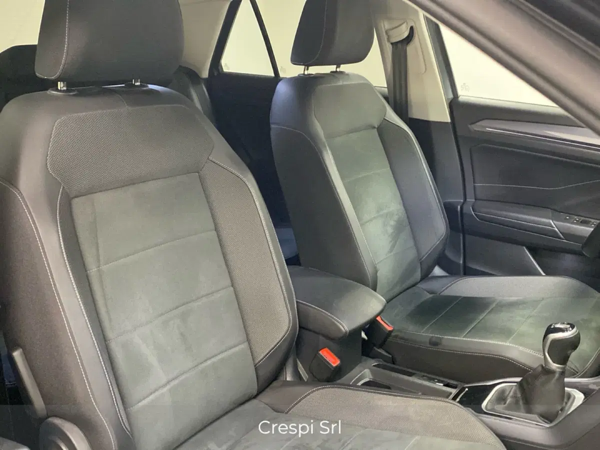 Volkswagen T-Roc usata a Varese (13)