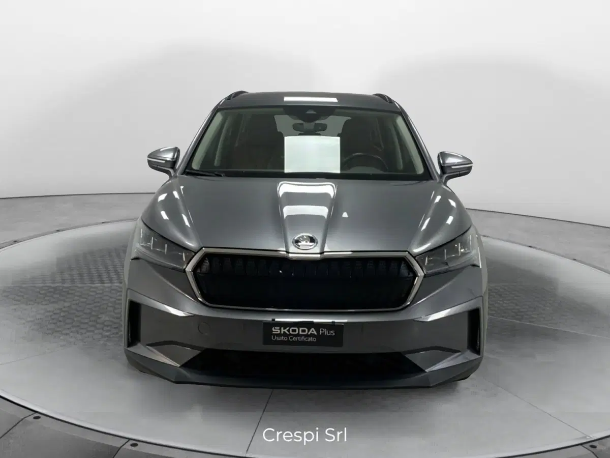 Skoda Enyaq usata a Varese (2)
