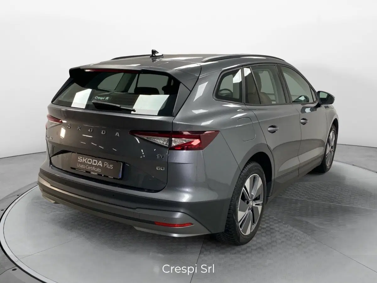 Skoda Enyaq usata a Varese (6)