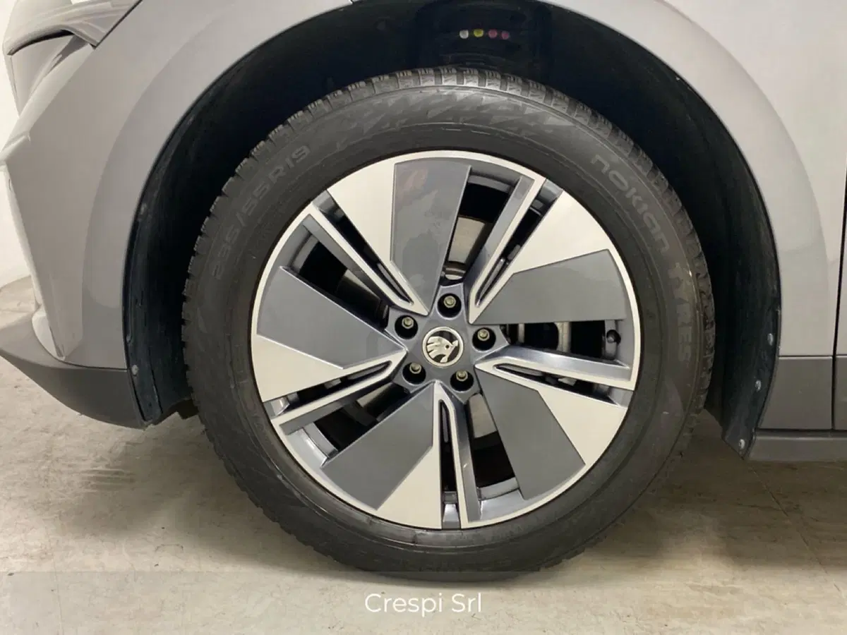 Skoda Enyaq usata a Varese (7)