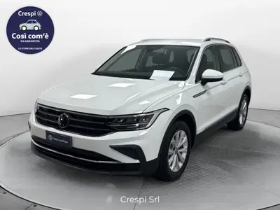 Volkswagen Tiguan 1.5 TSI ACT Life del 2023 usata a Carnago