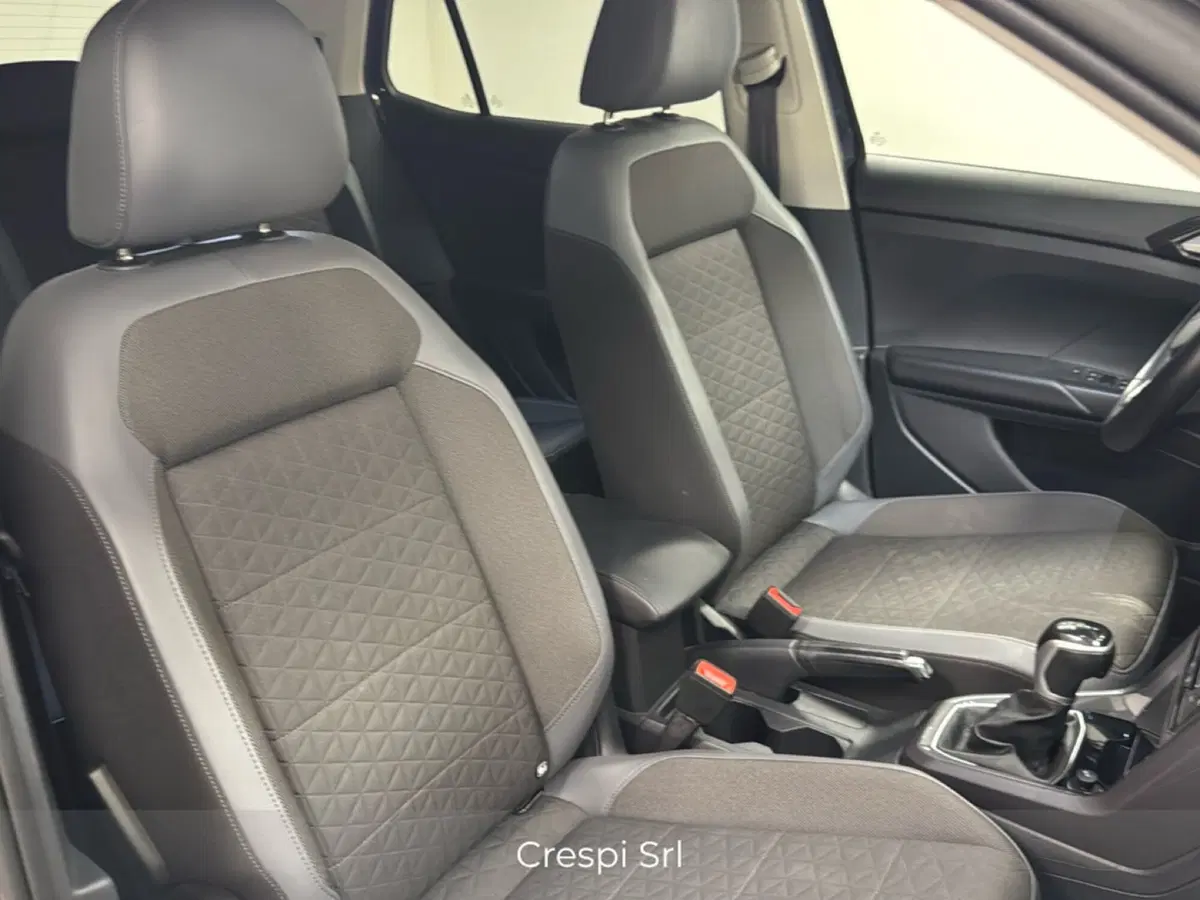 Volkswagen T-Cross usata a Varese (13)