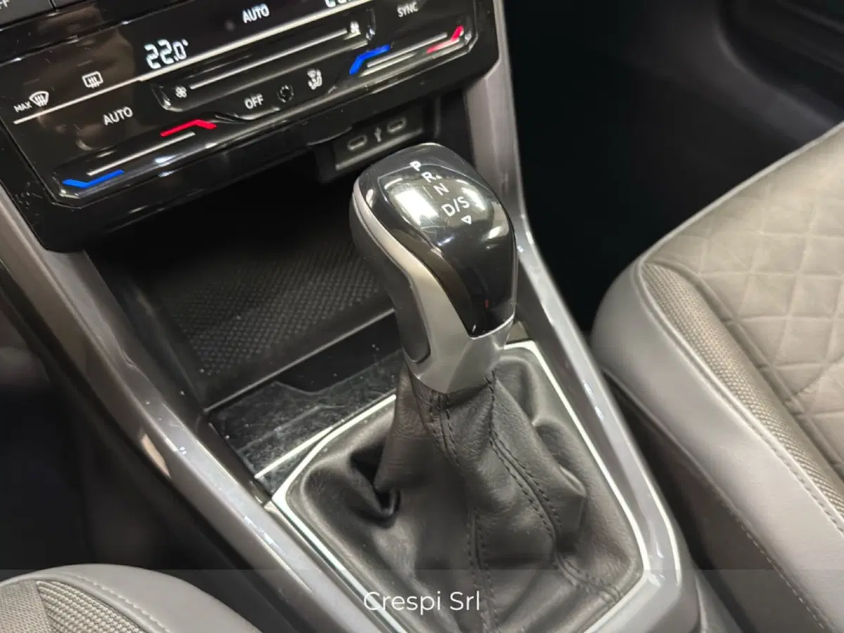 Volkswagen T-Cross usata a Varese (18)