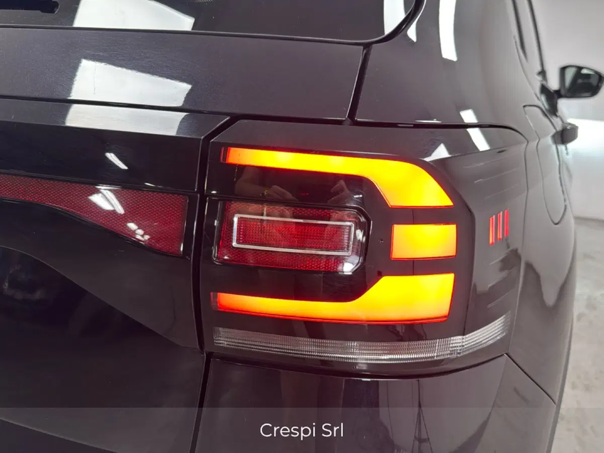 Volkswagen T-Cross usata a Varese (9)
