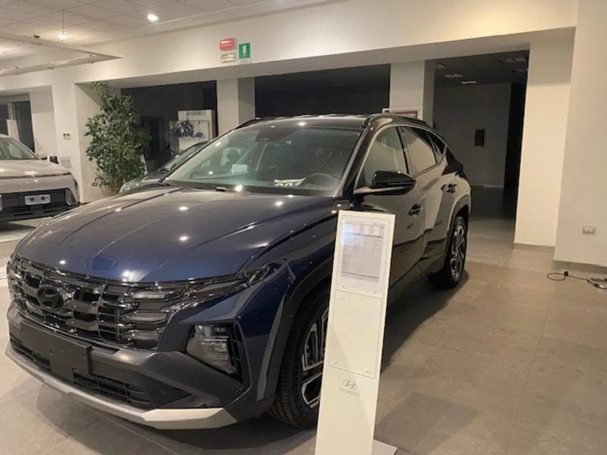 Hyundai Tucson nuova a Benevento (4)