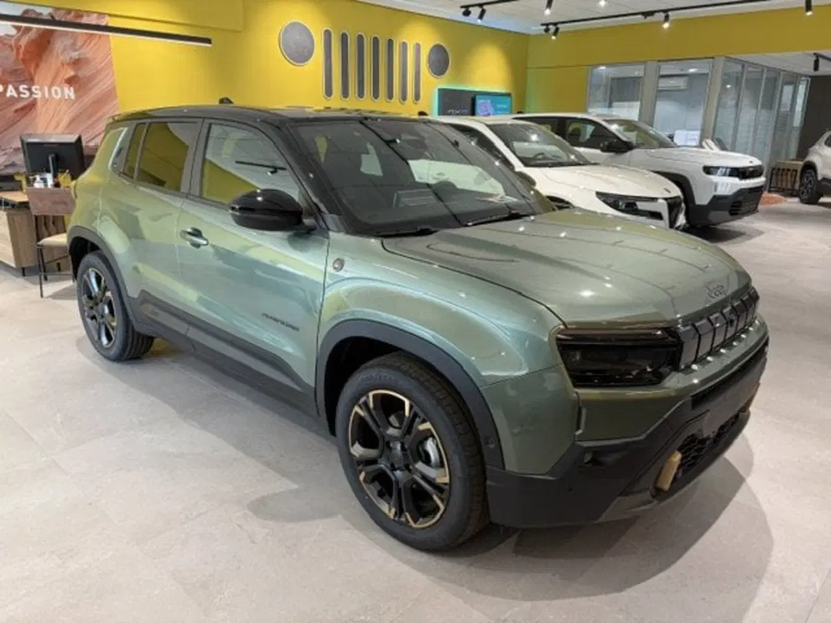 Jeep Avenger nuova a Benevento