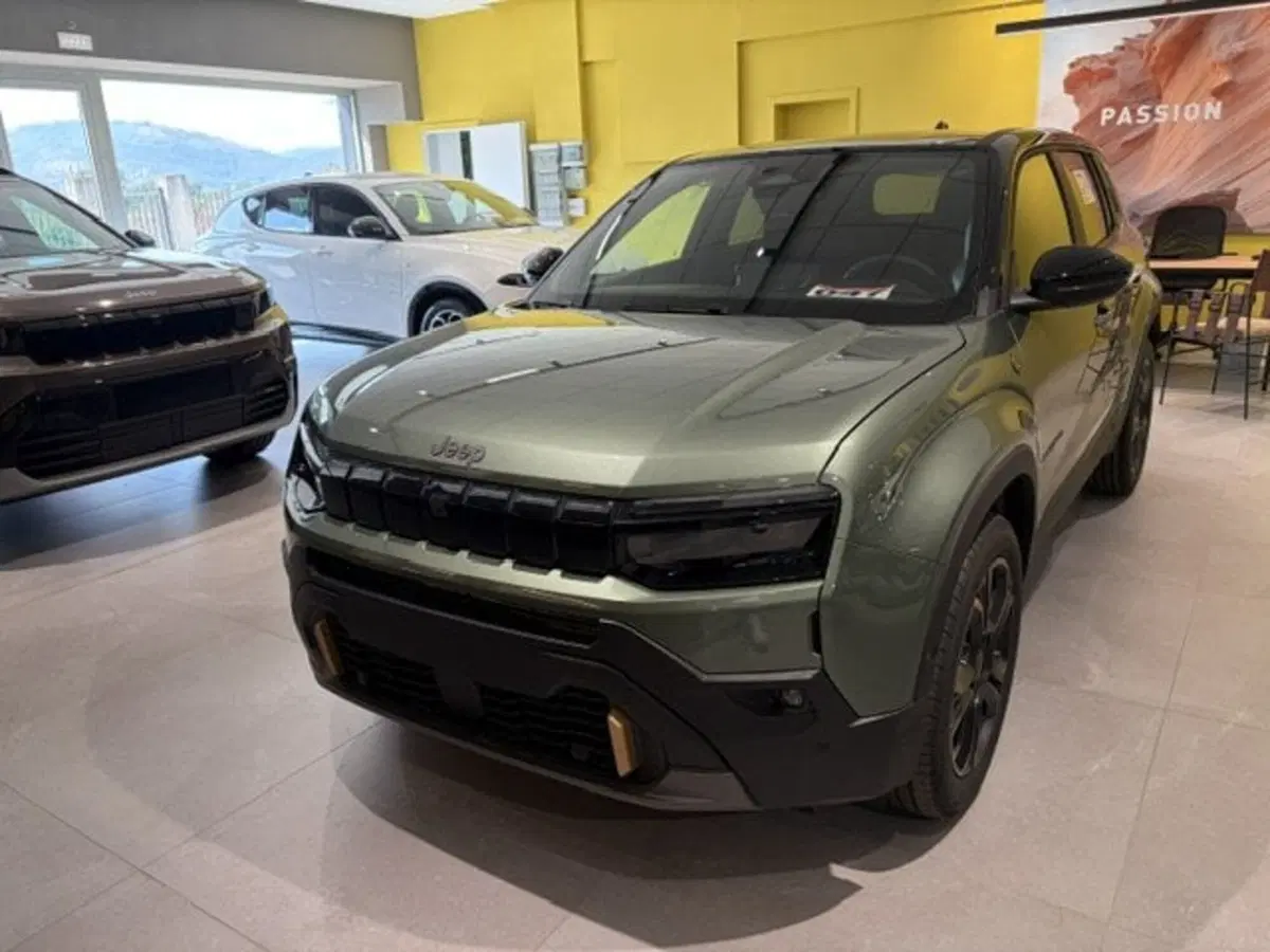 Jeep Avenger nuova a Benevento (2)