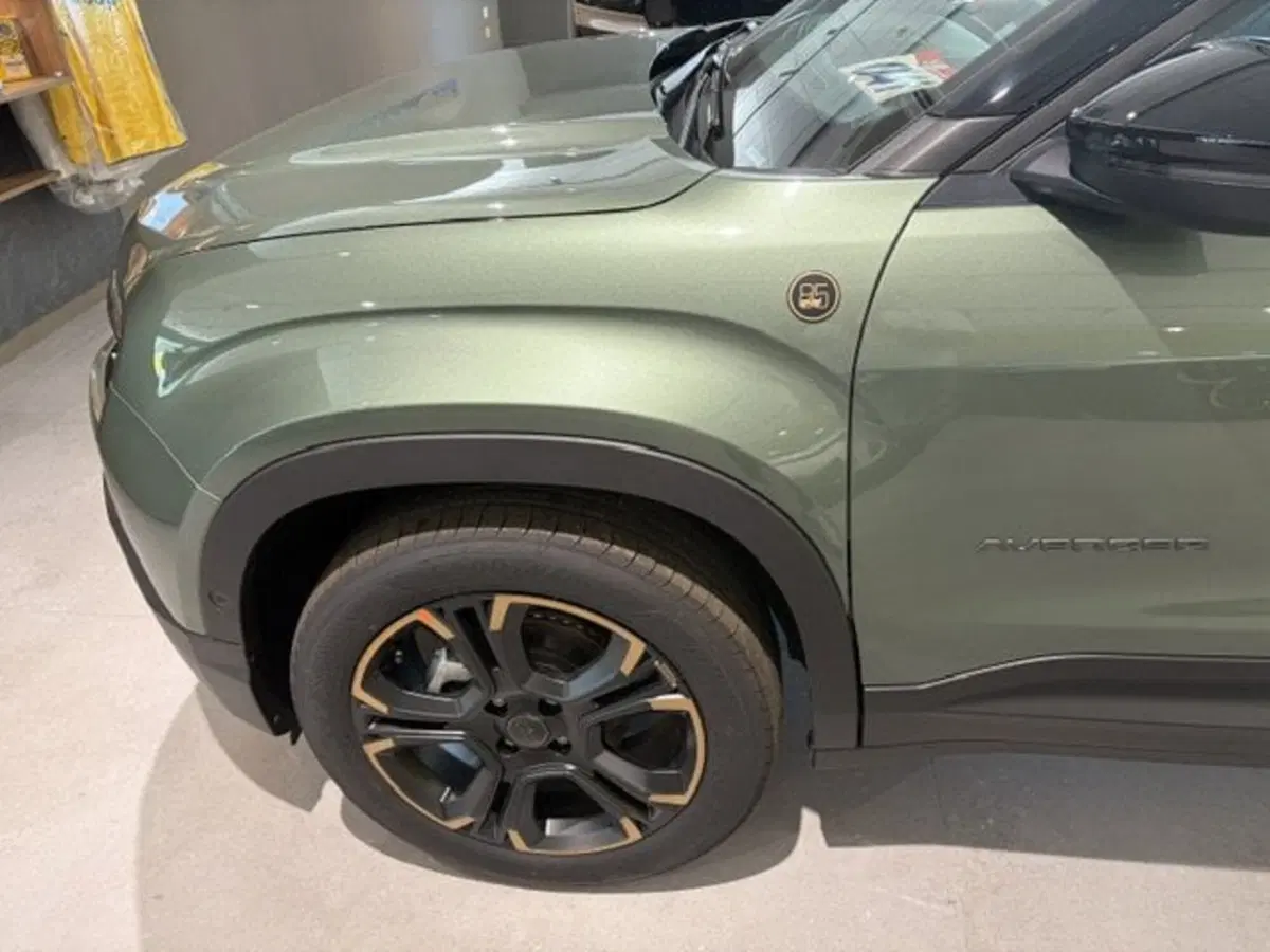 Jeep Avenger nuova a Benevento (5)