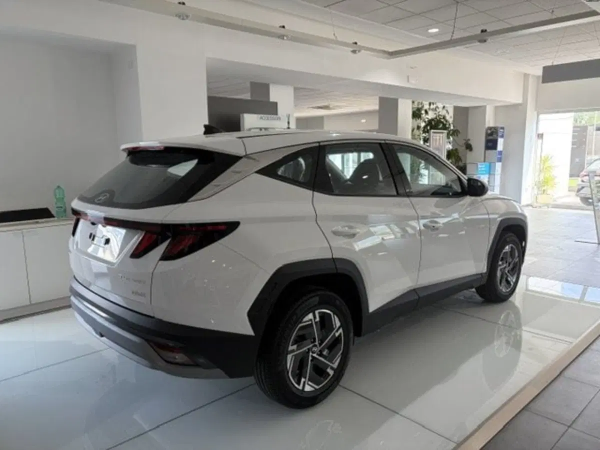 Hyundai Tucson nuova a Benevento (9)