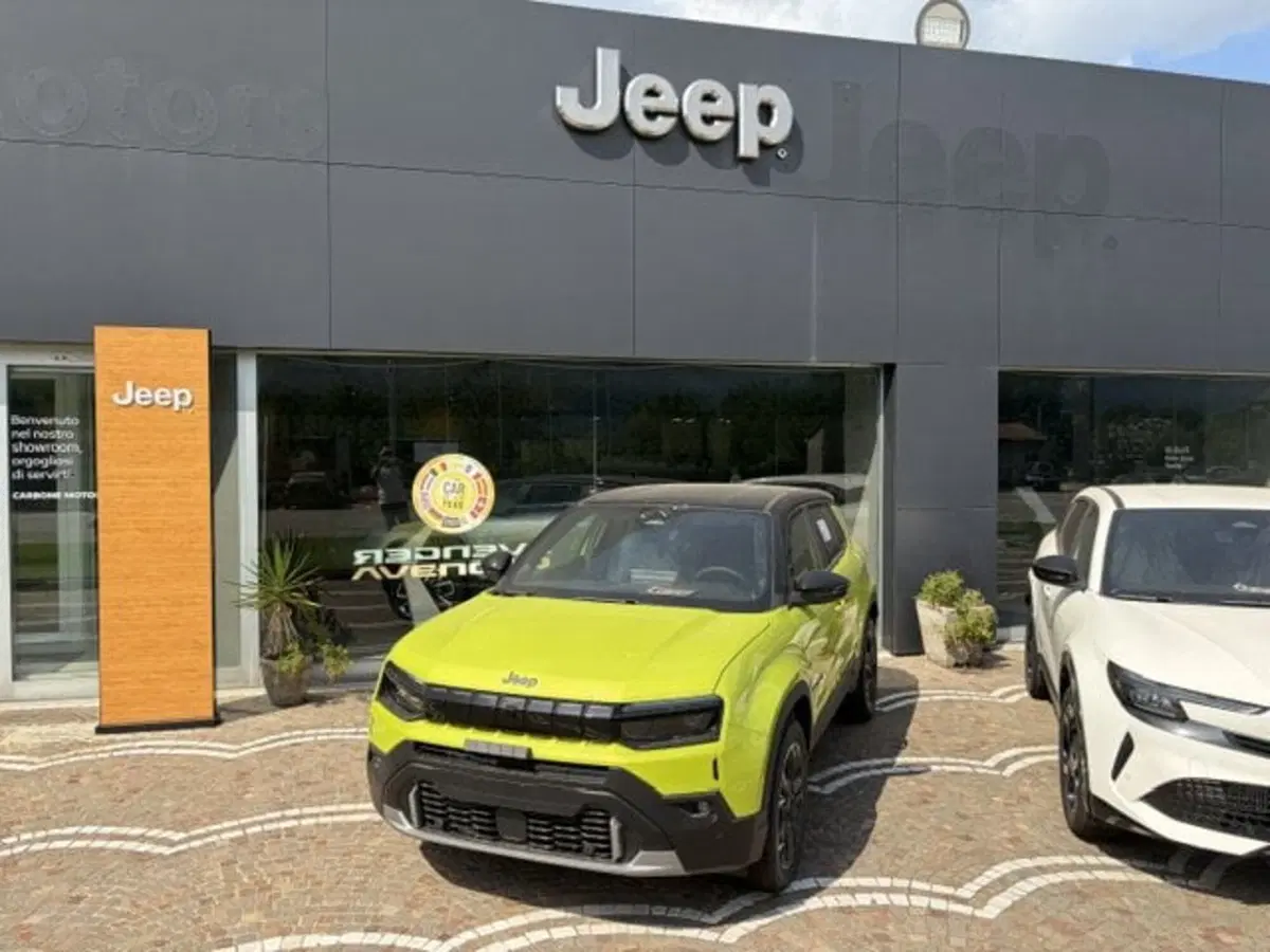 Jeep Avenger nuova a Benevento (12)