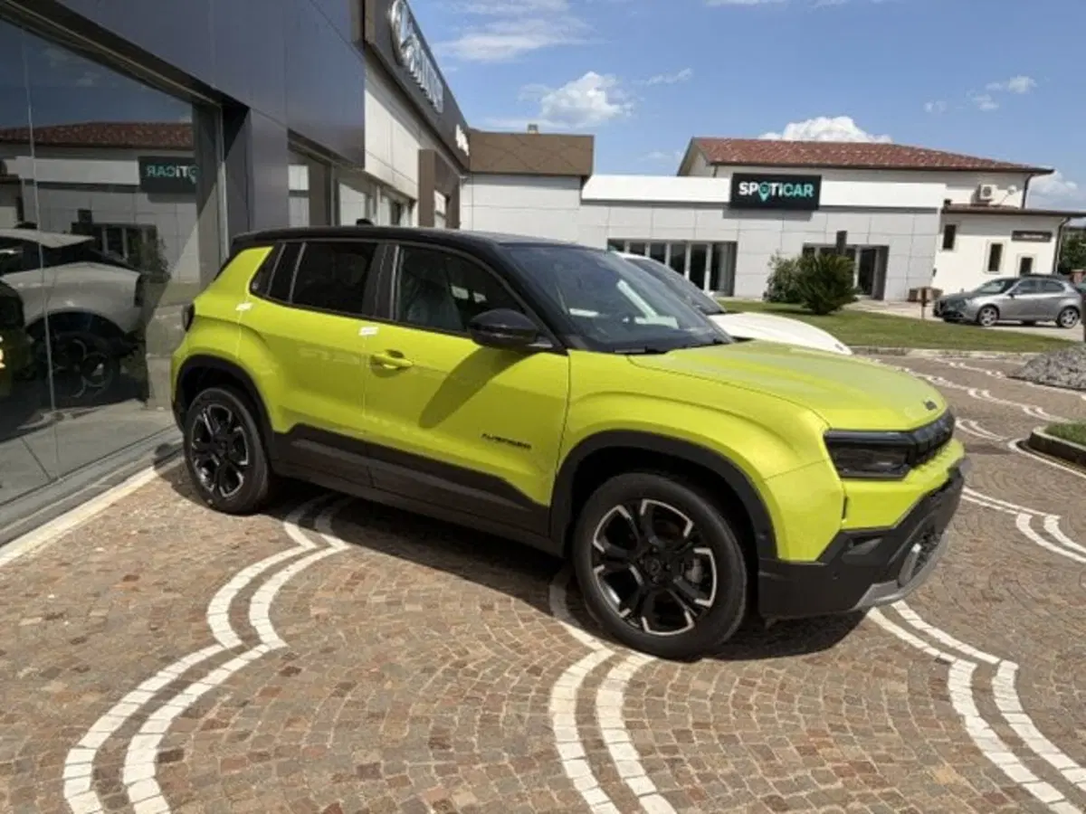 Jeep Avenger nuova a Benevento (3)