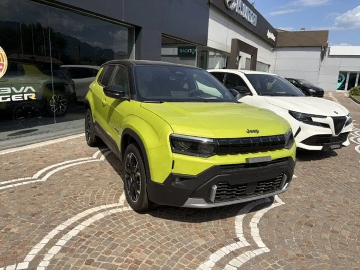 Jeep Avenger nuova a Benevento (4)