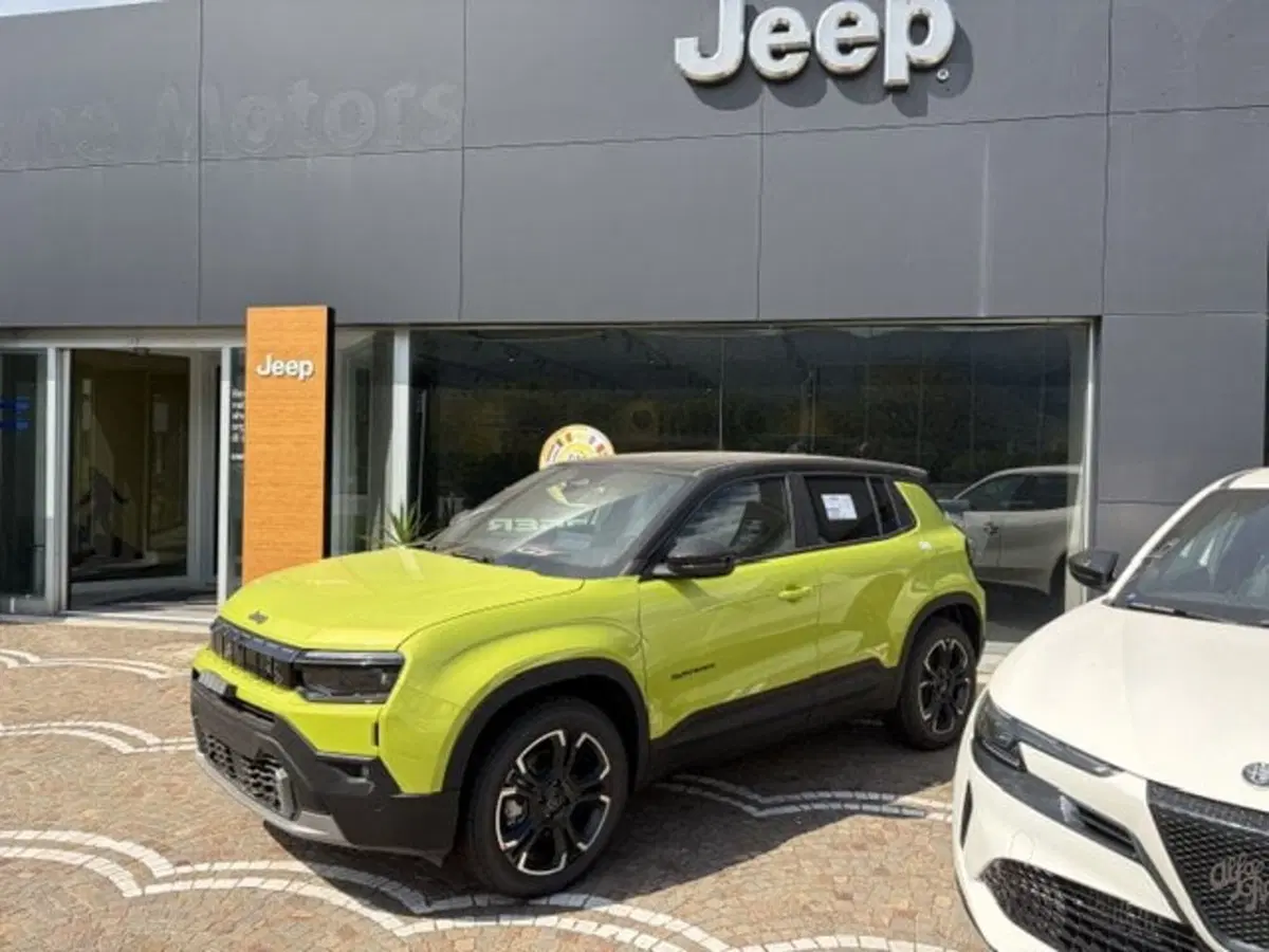 Jeep Avenger nuova a Benevento (9)