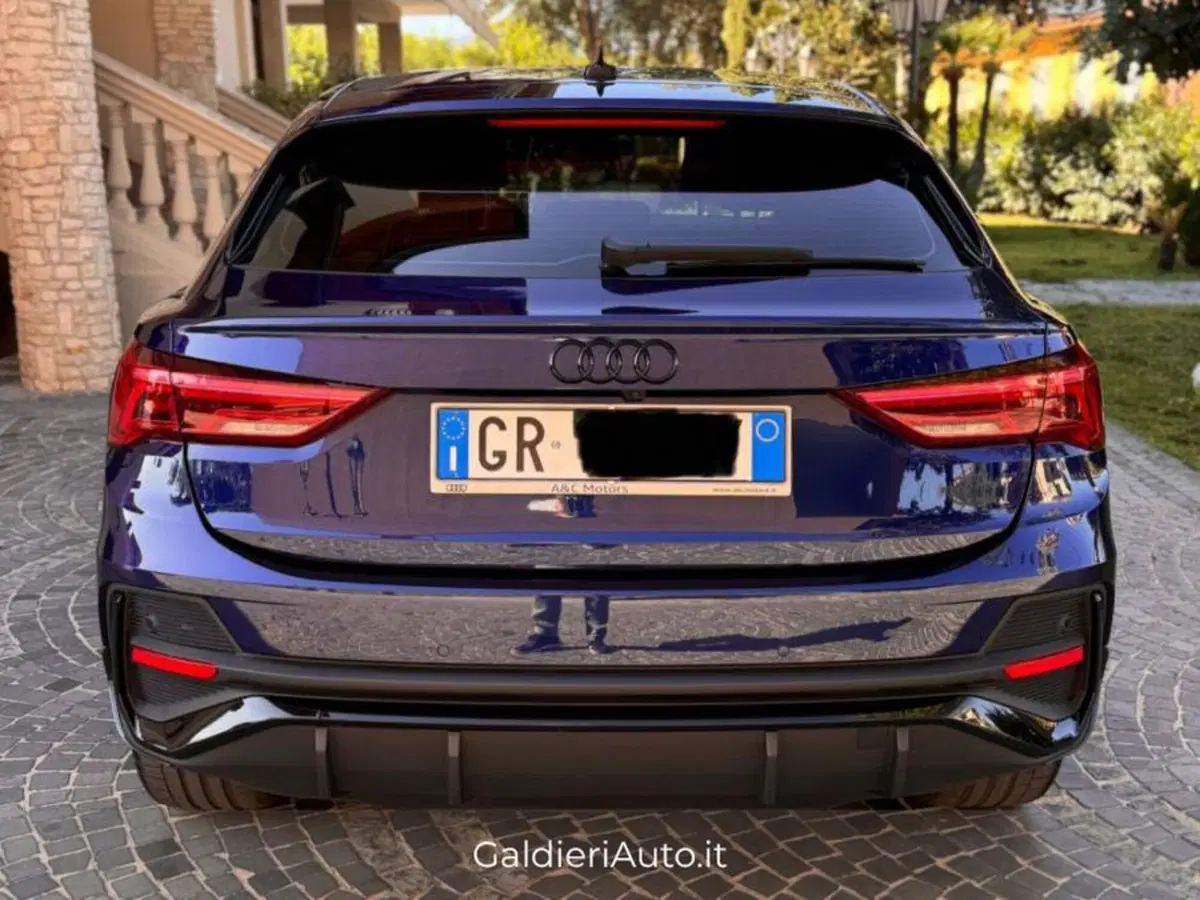 Audi Q3 Sportback usata a Salerno (4)
