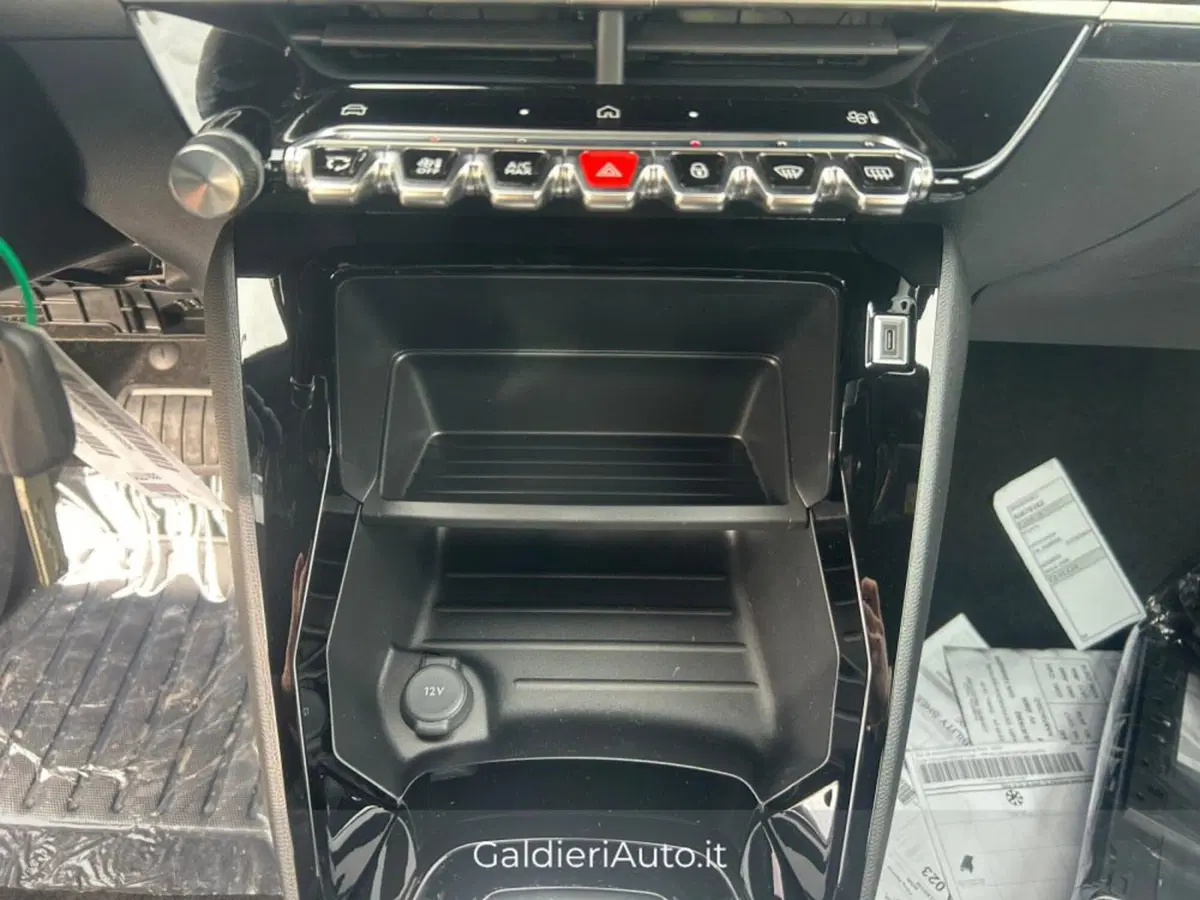 Peugeot 2008 usata a Salerno (18)