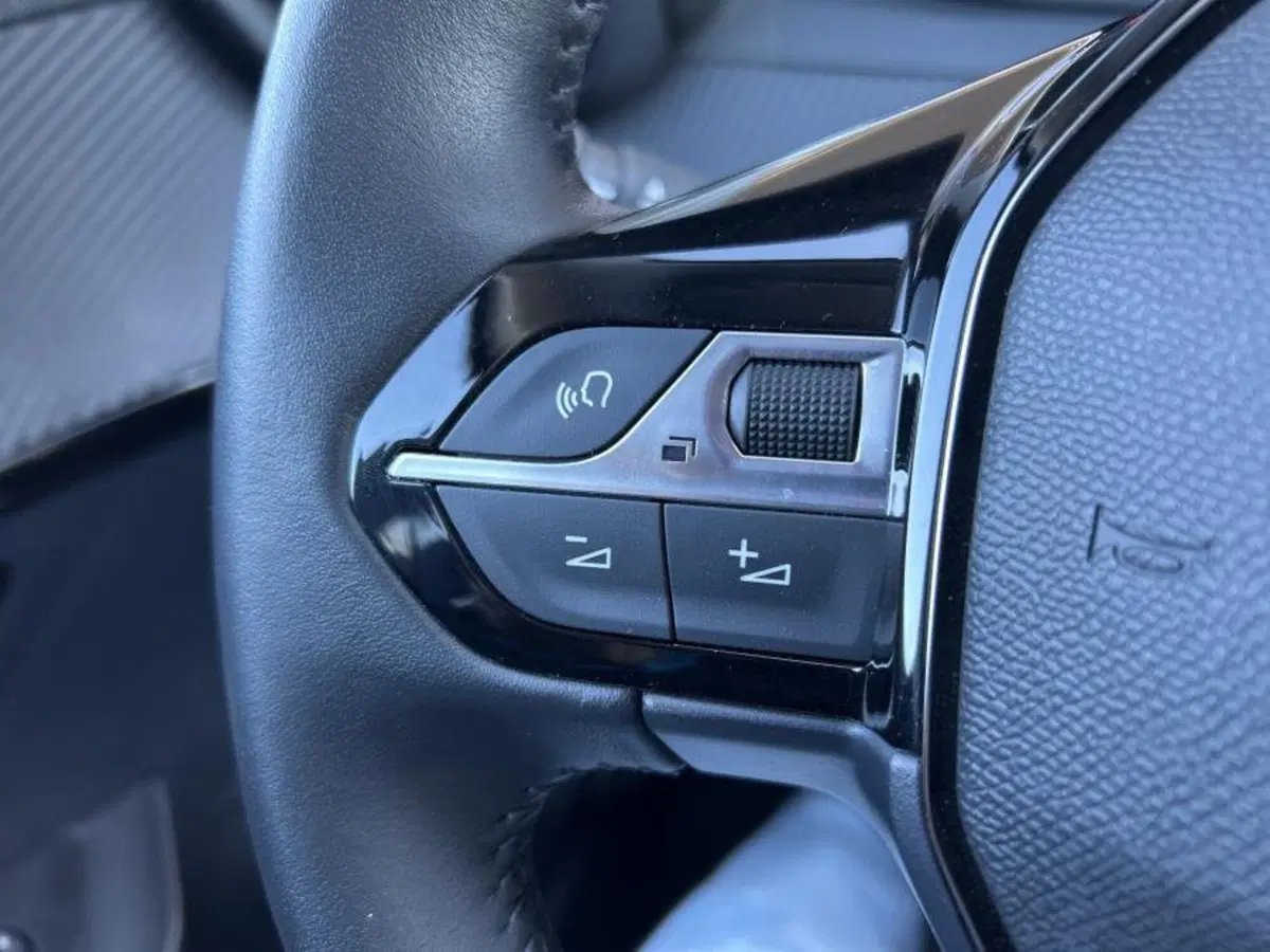 Peugeot 208 usata a Cuneo (18)