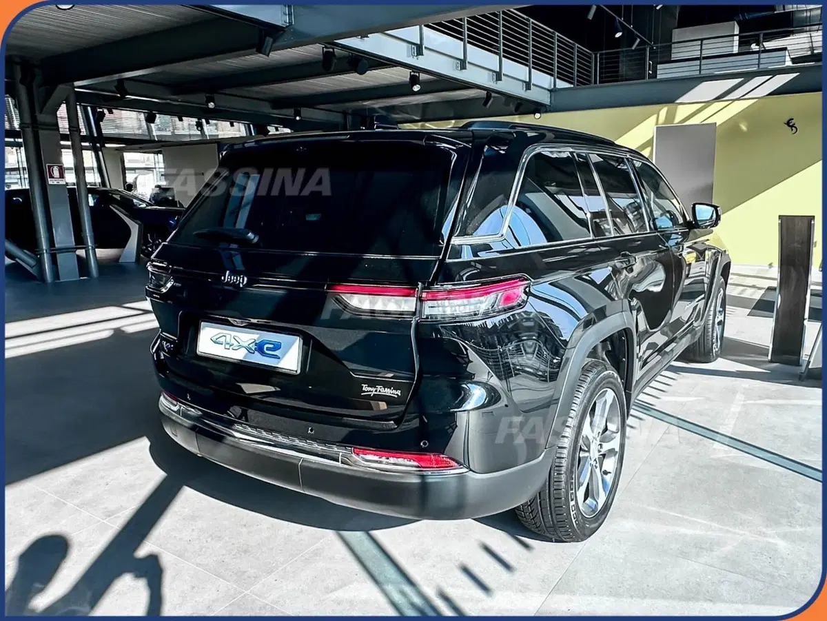 Jeep Grand Cherokee nuova a Milano (6)