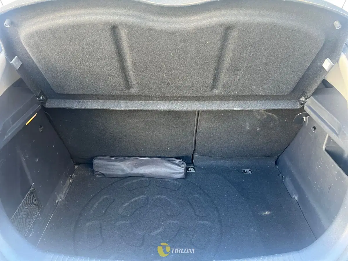 Kia Rio usata a Milano (16)