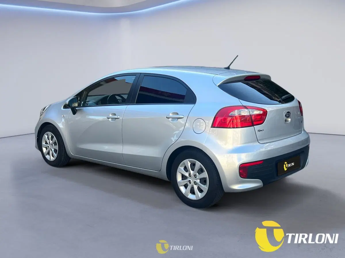 Kia Rio usata a Milano (2)