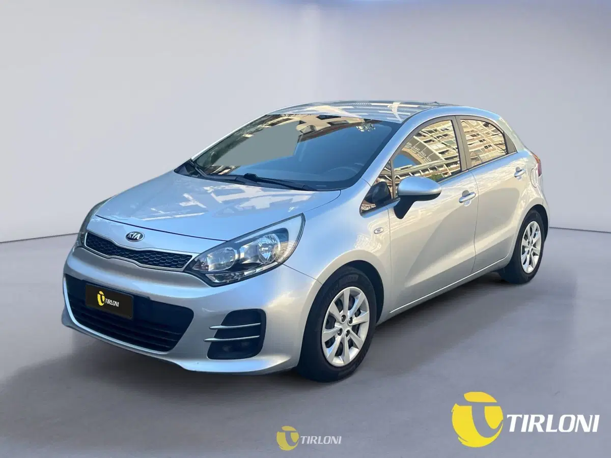 Kia Rio usata a Milano (3)