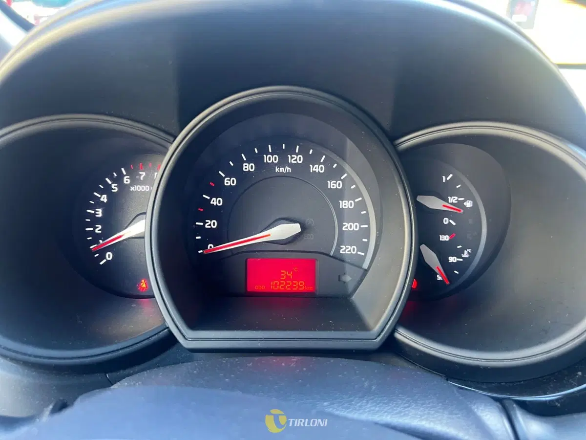 Kia Rio usata a Milano (5)