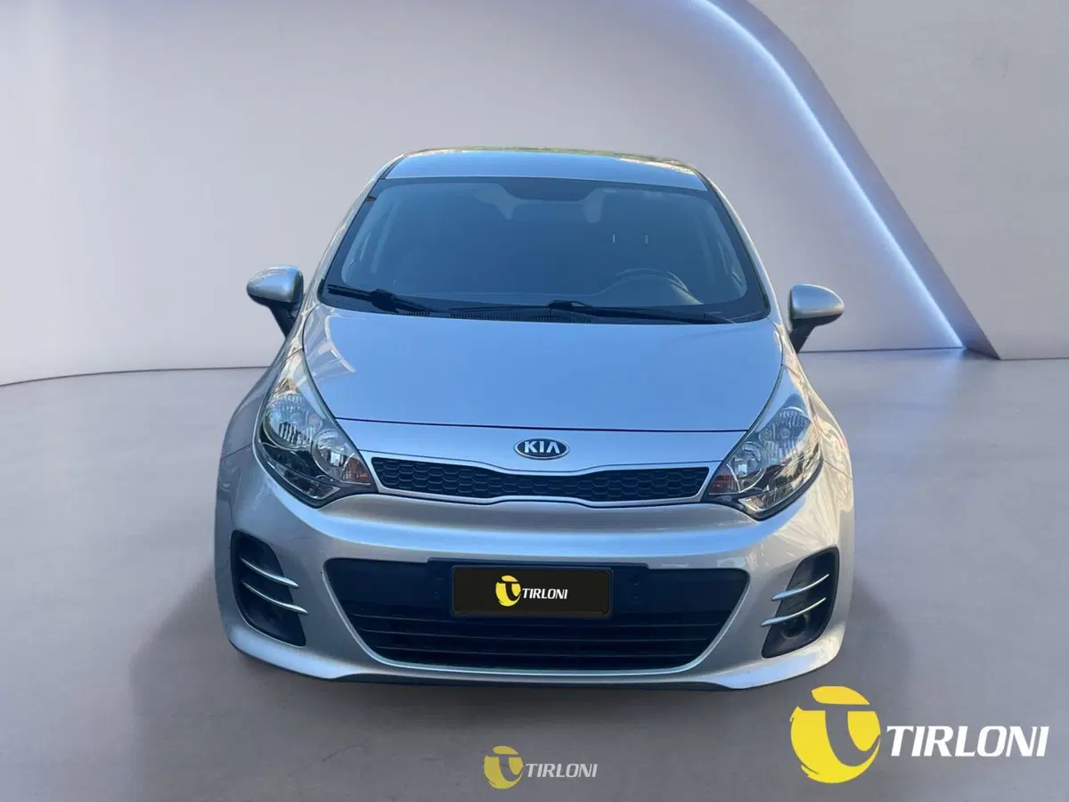 Kia Rio usata a Milano (6)