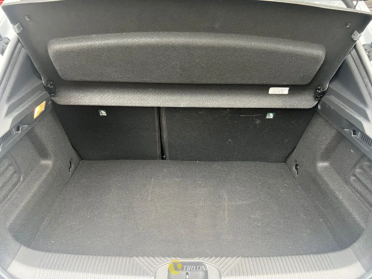 Renault Clio usata a Milano (16)