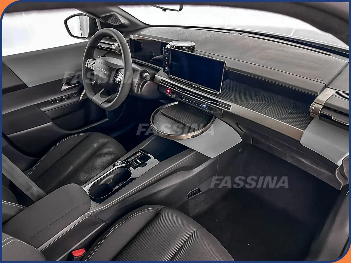 Lancia Ypsilon nuova a Milano (12)