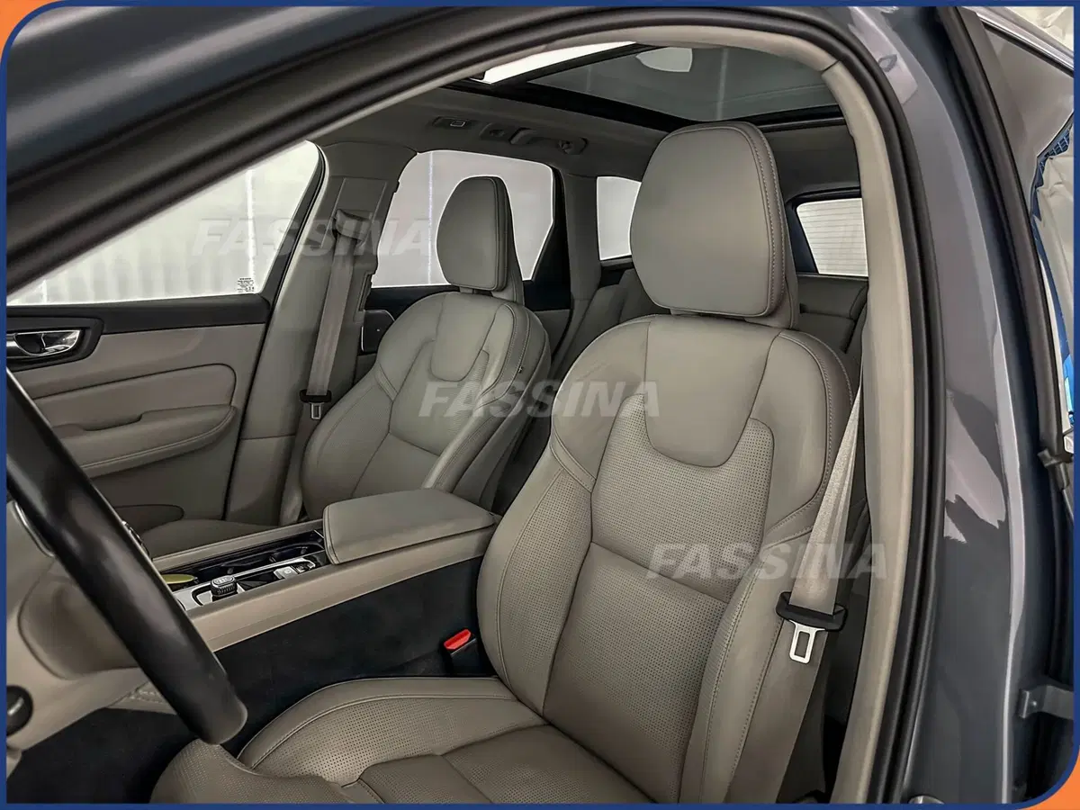 Volvo XC60 usata a Milano (8)
