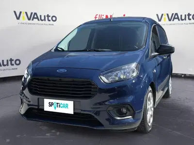 Ford Tourneo Connect 1.0 EcoBoost del 2023 usata a Massa