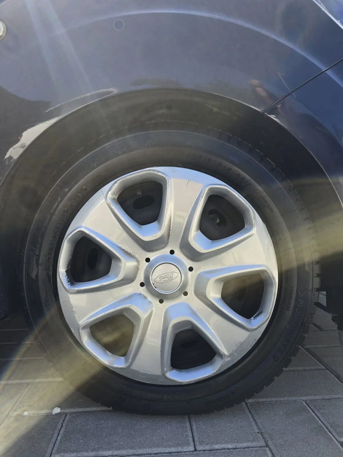 Ford Tourneo Connect usata a Massa-Carrara (13)