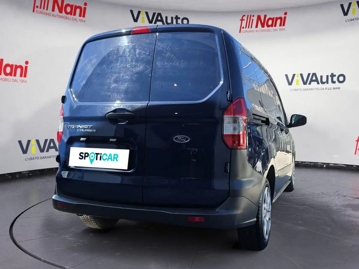 Ford Tourneo Connect usata a Massa-Carrara (2)
