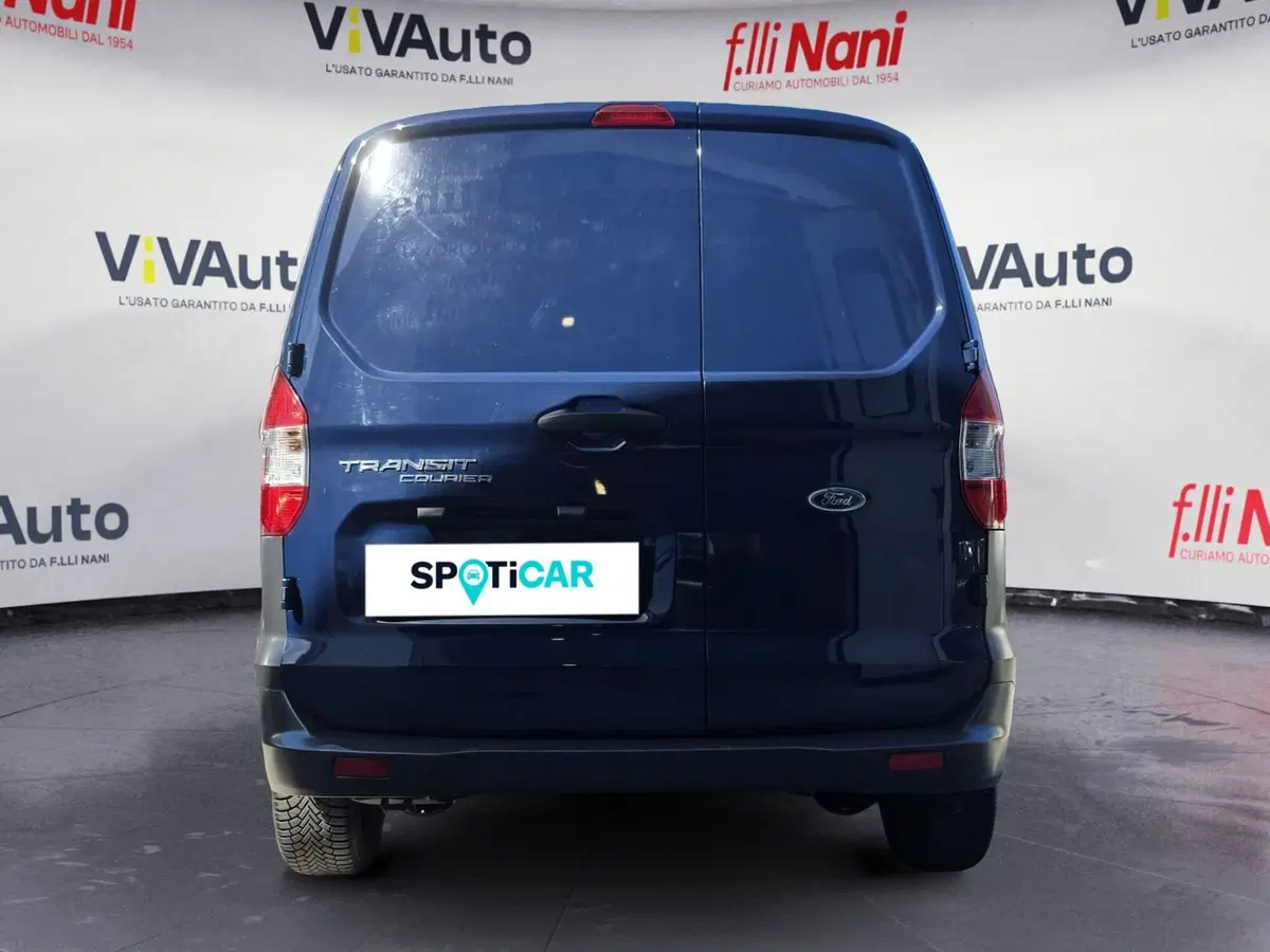 Ford Tourneo Connect usata a Massa-Carrara (4)