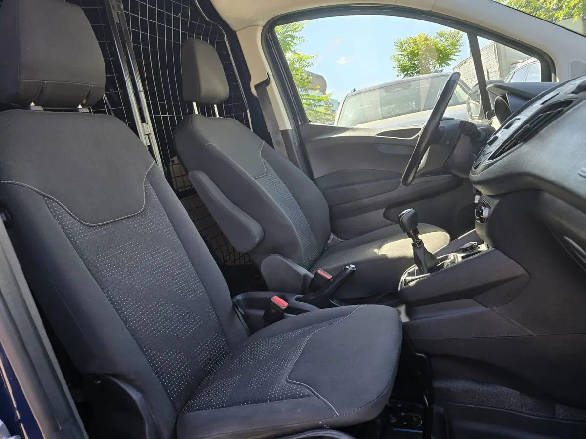 Ford Tourneo Connect usata a Massa-Carrara (5)